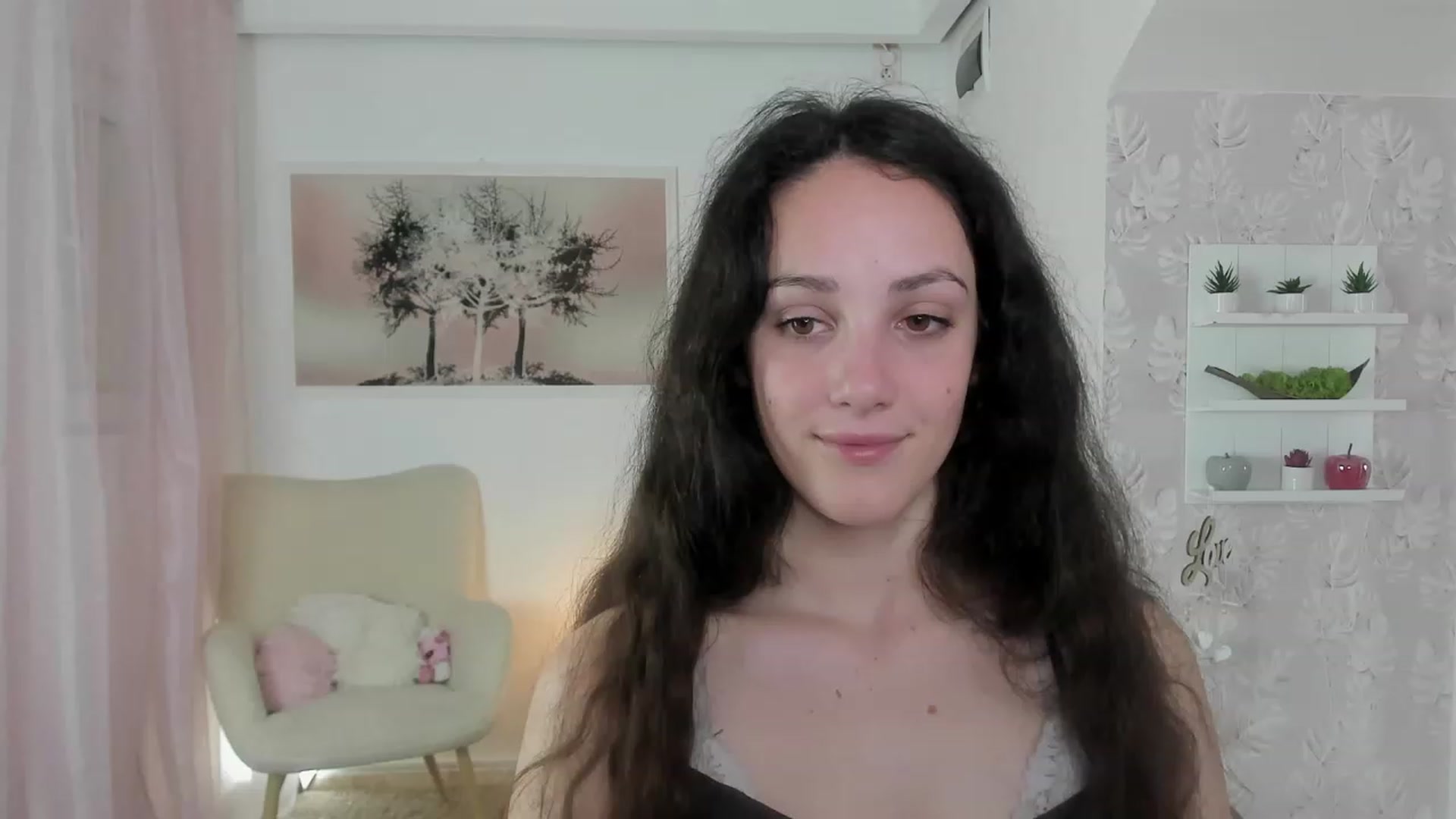 Gallery image thumbnail from Sophie_Rain18's myfreecams stream on, 05/31/2023, 15:04 image 14 of 20