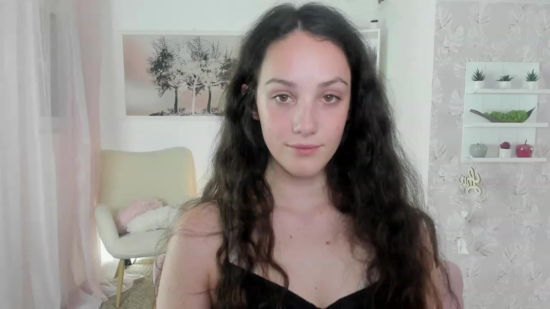 Gallery image thumbnail from Sophie_Rain18's myfreecams stream on, 05/31/2023, 18:52 image 13 of 20