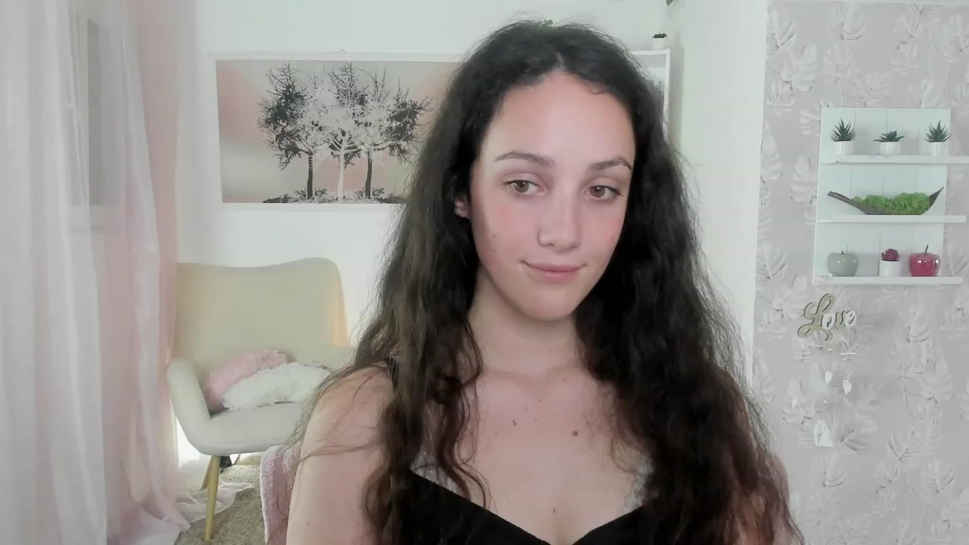 Gallery image thumbnail from Sophie_Rain18's myfreecams stream on, 05/31/2023, 18:52 image 17 of 20