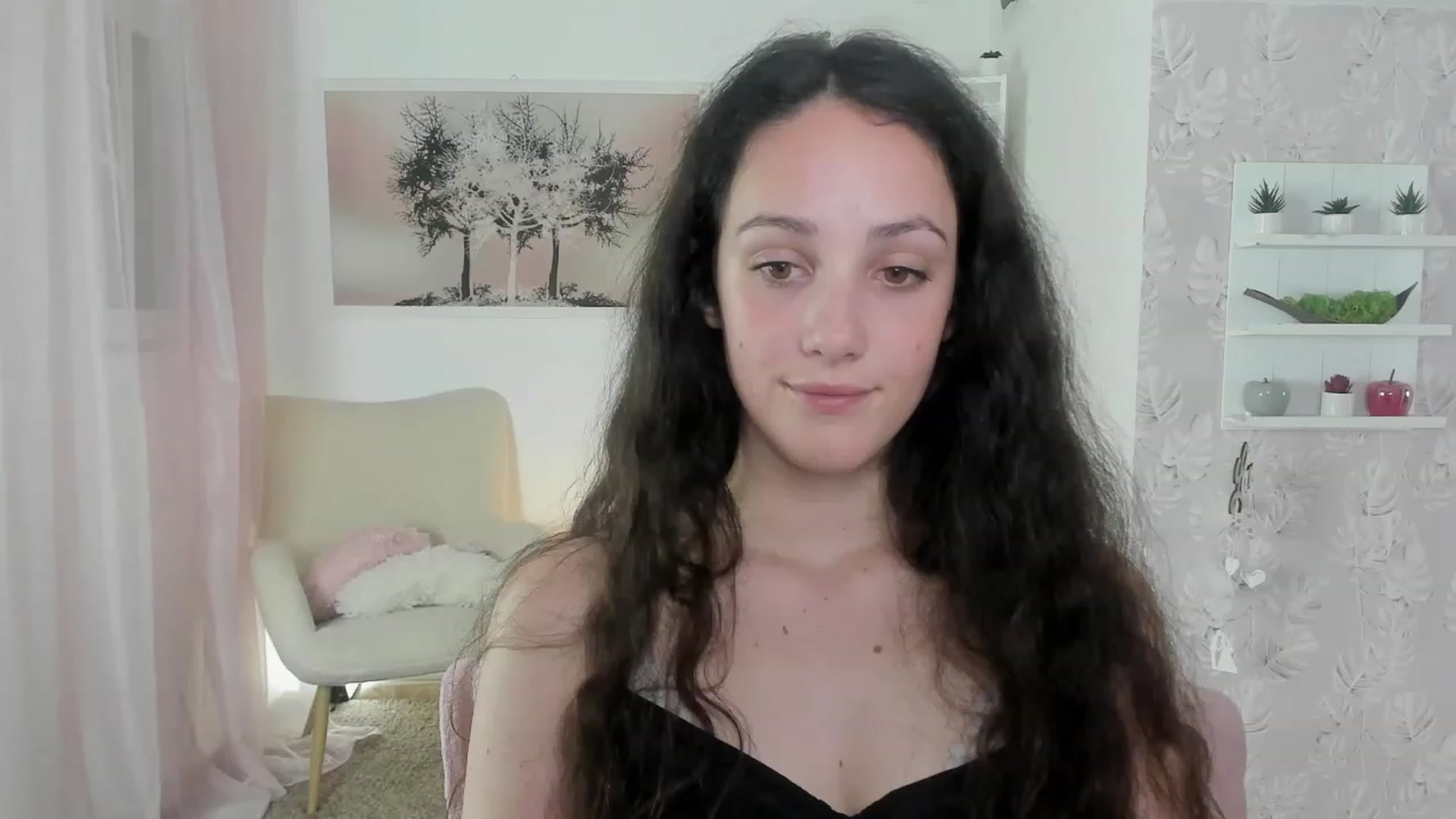 Gallery image thumbnail from Sophie_Rain18's myfreecams stream on, 05/31/2023, 18:52 image 14 of 20