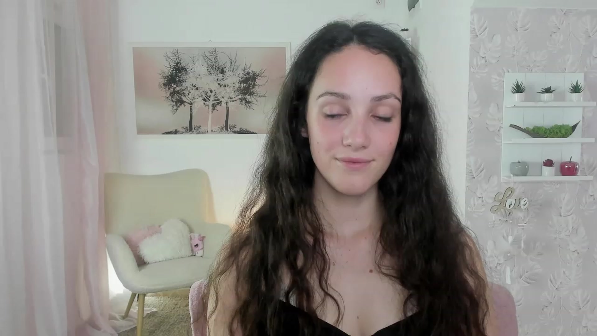 Gallery image thumbnail from Sophie_Rain18's myfreecams stream on, 05/31/2023, 18:52 image 2 of 20