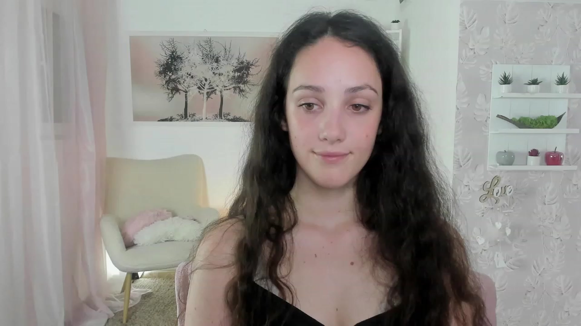 Gallery image thumbnail from Sophie_Rain18's myfreecams stream on, 05/31/2023, 18:52 image 16 of 20