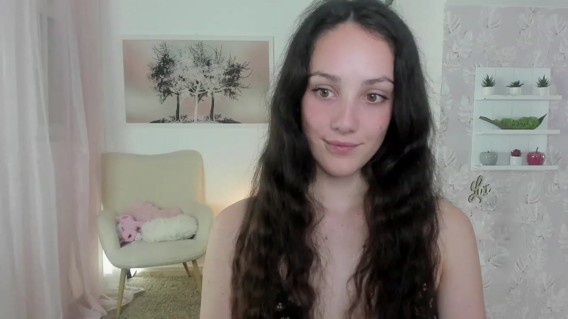 Gallery image thumbnail from Sophie_Rain18's myfreecams stream on, 06/02/2023, 15:13 image 13 of 20