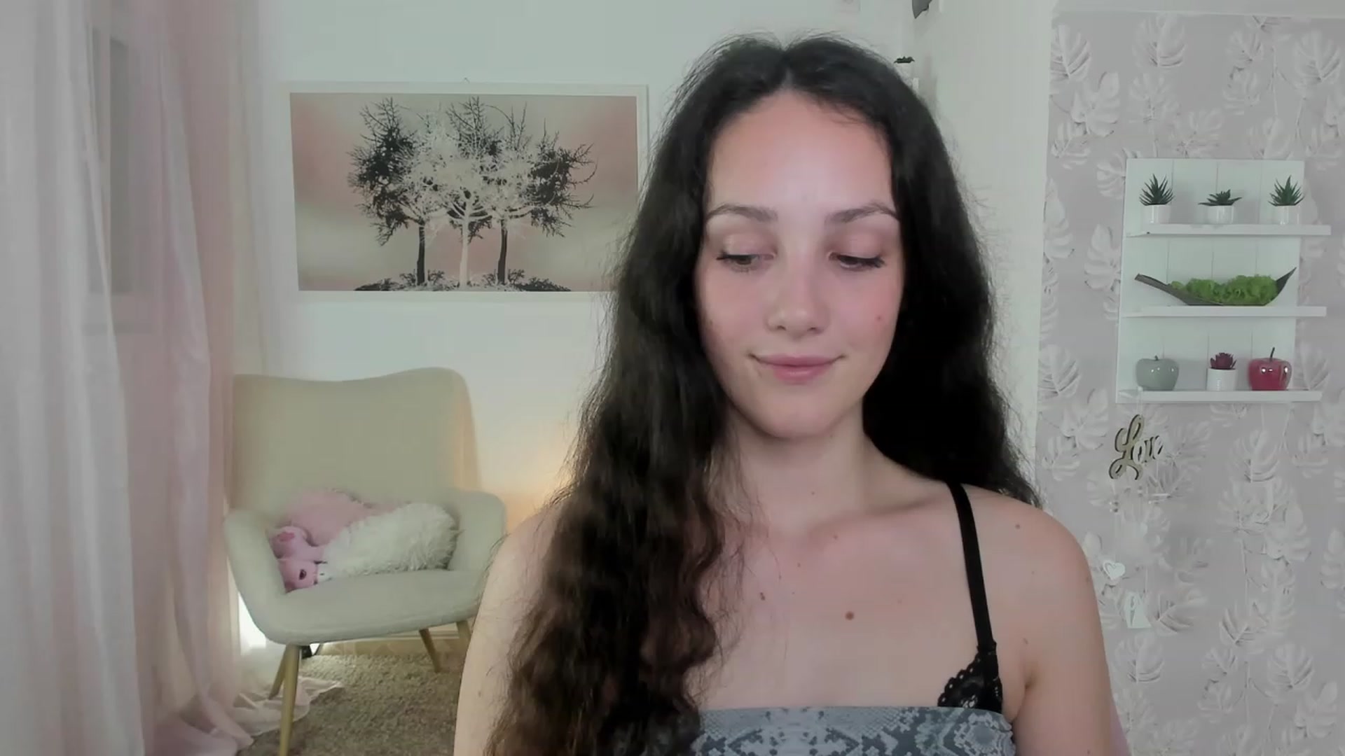 Gallery image thumbnail from Sophie_Rain18's myfreecams stream on, 06/02/2023, 16:26 image 9 of 20