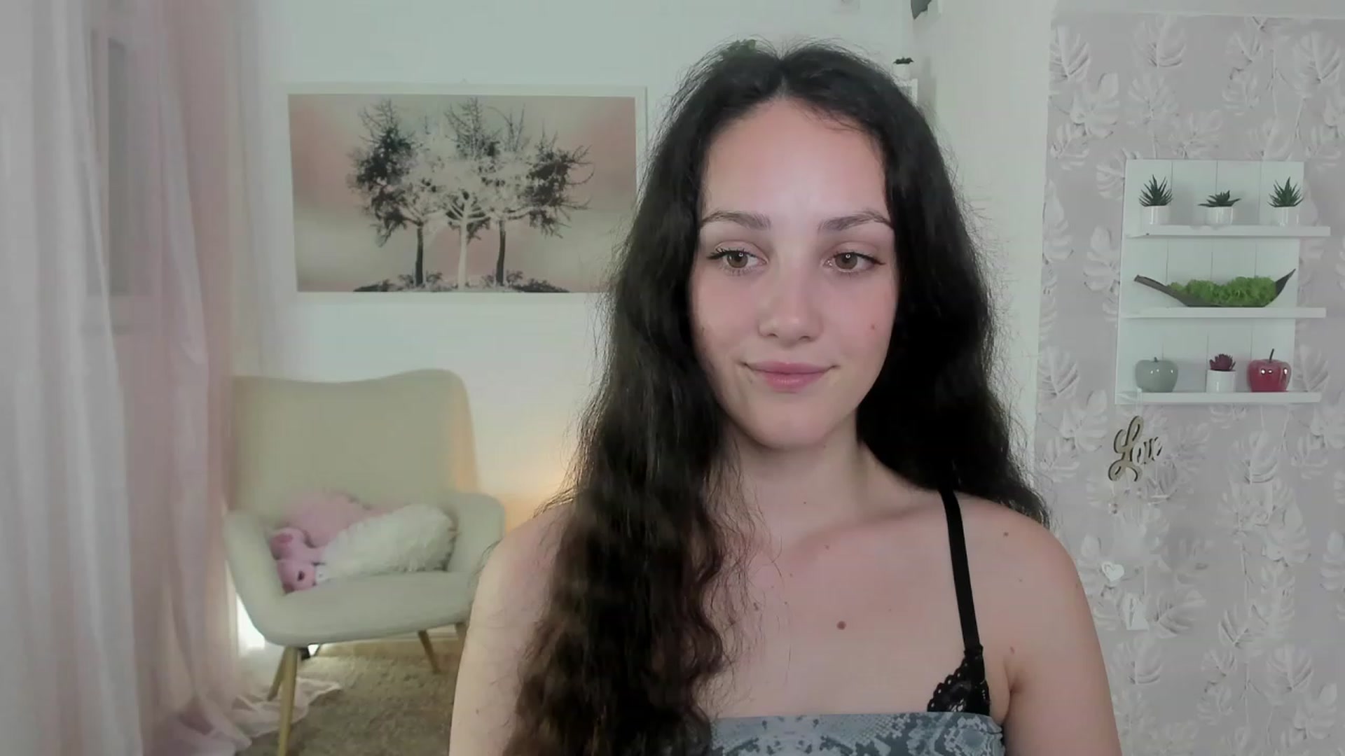 Gallery image thumbnail from Sophie_Rain18's myfreecams stream on, 06/02/2023, 16:26 image 10 of 20