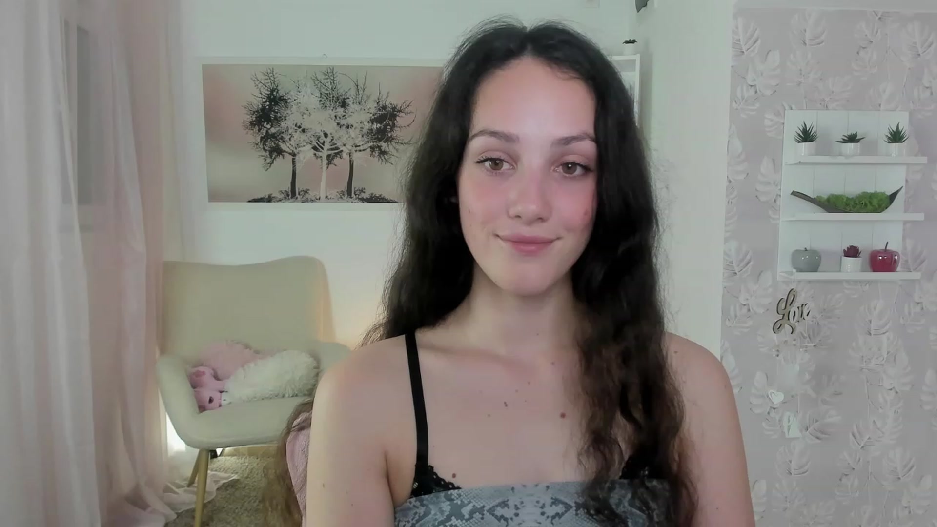 Gallery image thumbnail from Sophie_Rain18's myfreecams stream on, 06/02/2023, 16:26 image 19 of 20