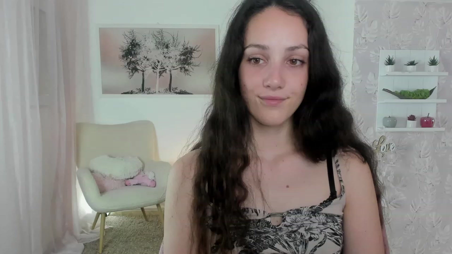 Gallery image thumbnail from Sophie_Rain18's myfreecams stream on, 06/03/2023, 15:22 image 18 of 20