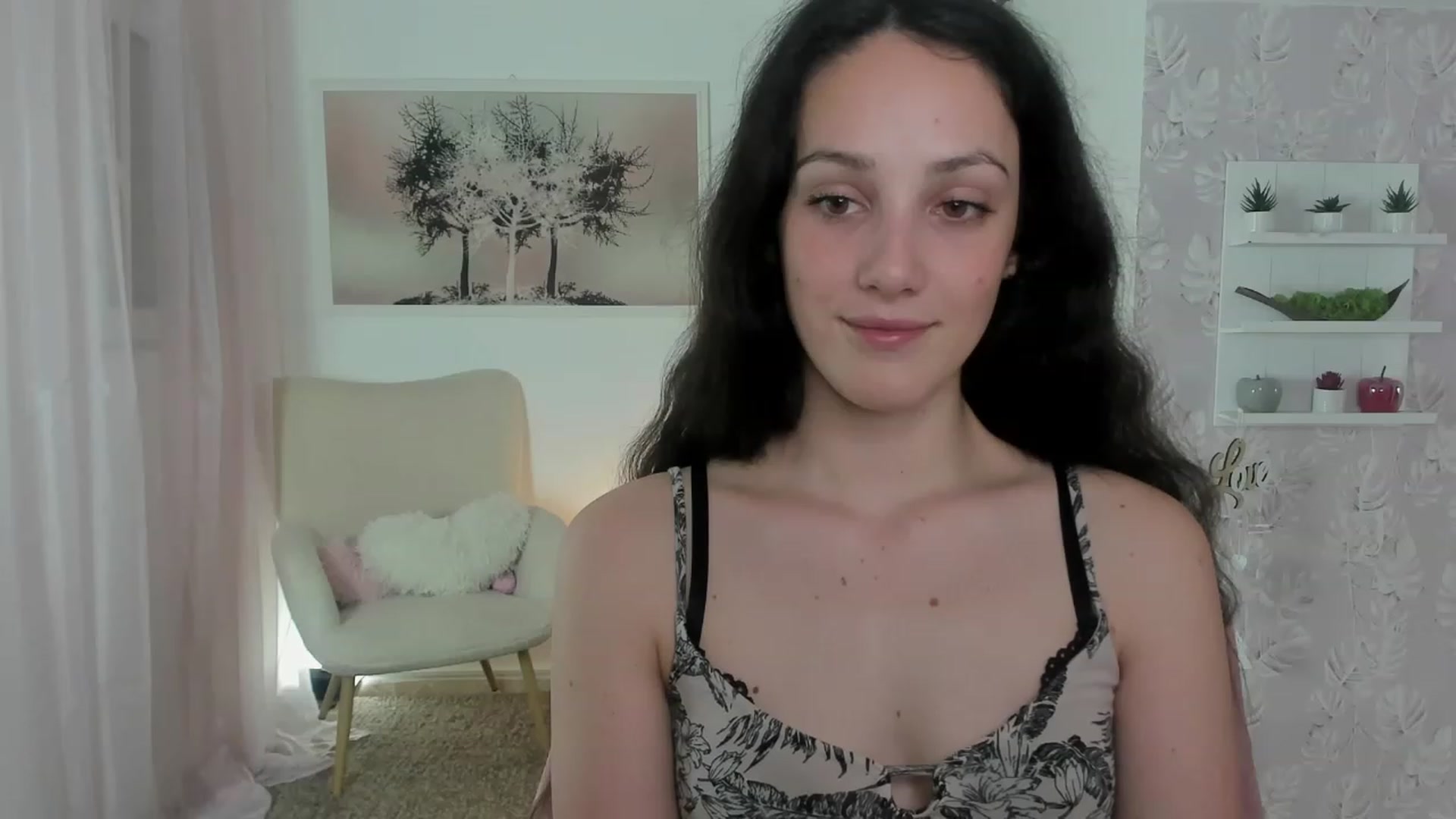 Gallery image thumbnail from Sophie_Rain18's myfreecams stream on, 06/03/2023, 16:46 image 10 of 20