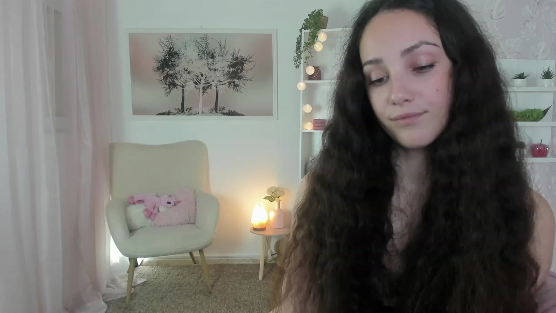 Gallery image thumbnail from Sophie_Rain18's myfreecams stream on, 06/06/2023, 17:59 image 18 of 20