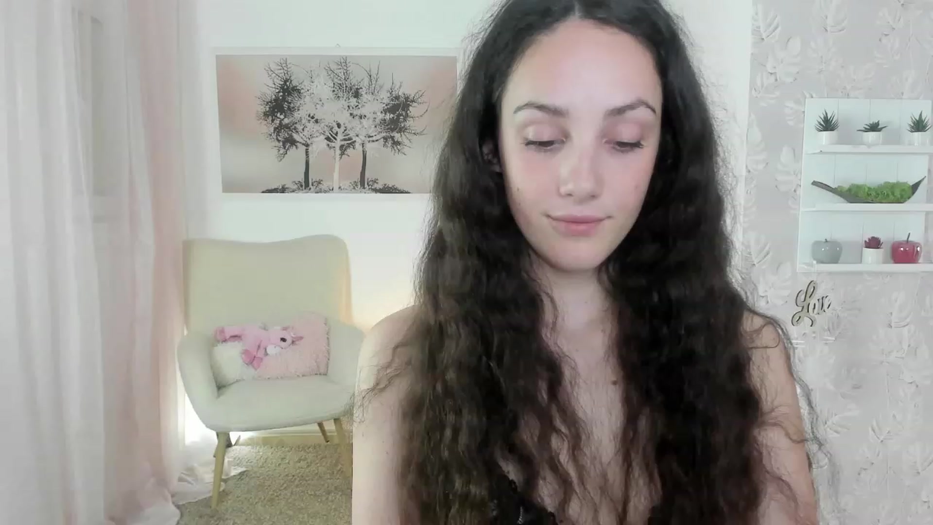 Gallery image thumbnail from Sophie_Rain18's myfreecams stream on, 06/06/2023, 17:59 image 12 of 20
