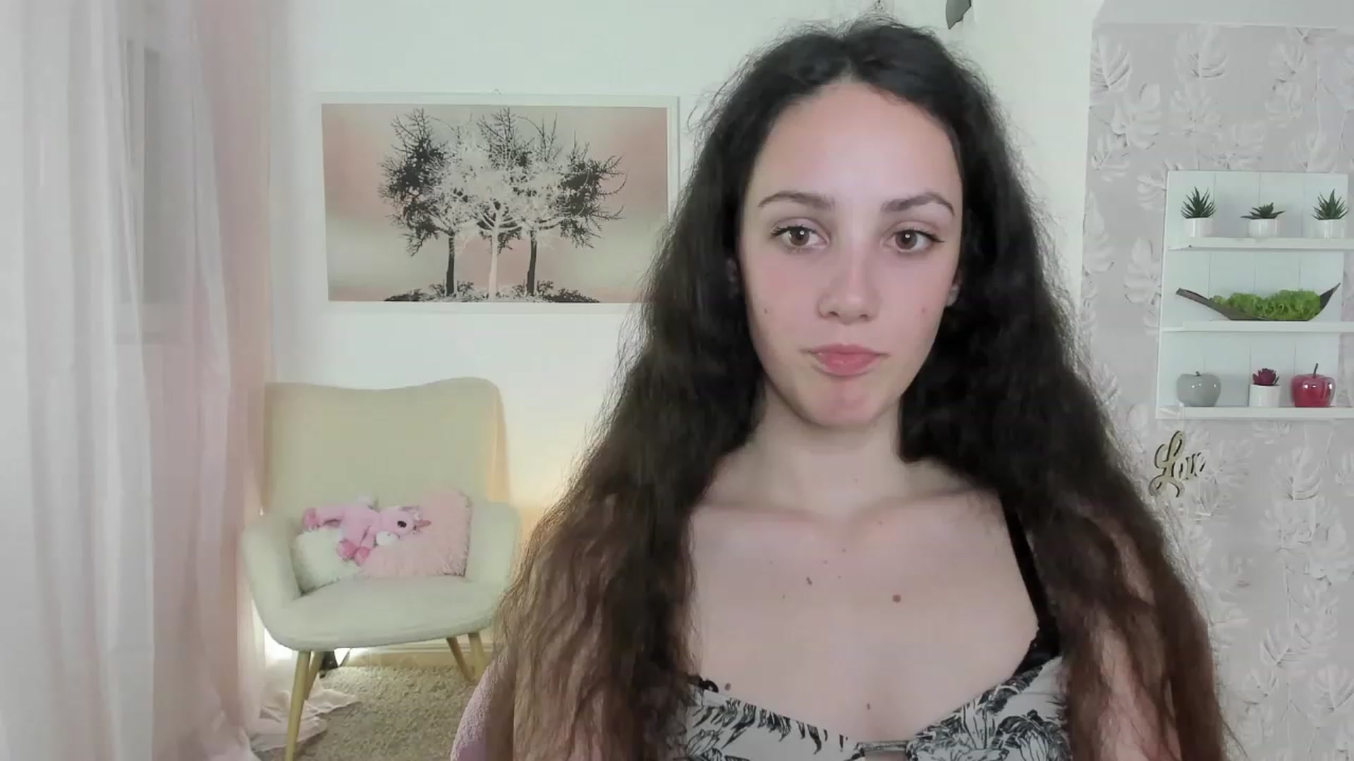 Gallery image thumbnail from Sophie_Rain18's myfreecams stream on, 06/07/2023, 17:10 image 4 of 20