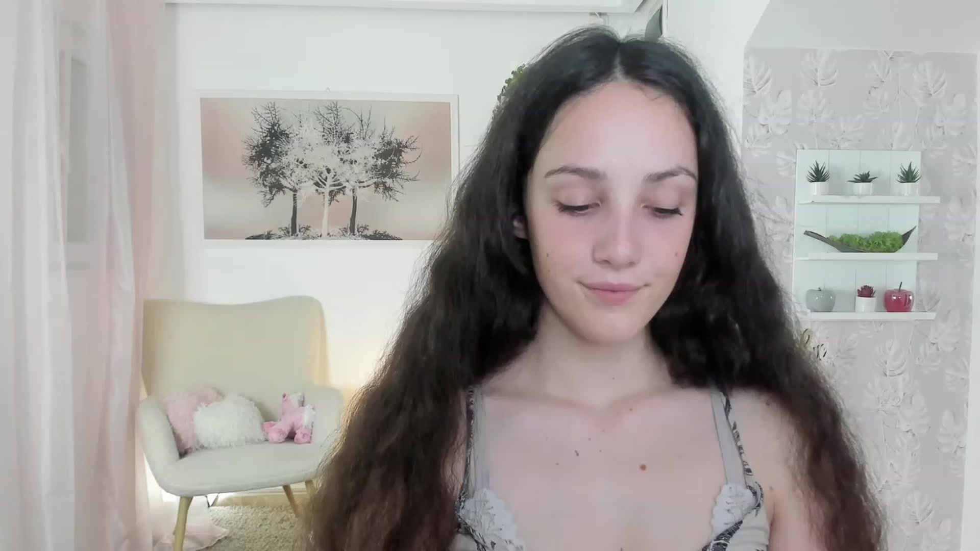 Gallery image thumbnail from Sophie_Rain18's myfreecams stream on, 06/12/2023, 14:27 image 16 of 20