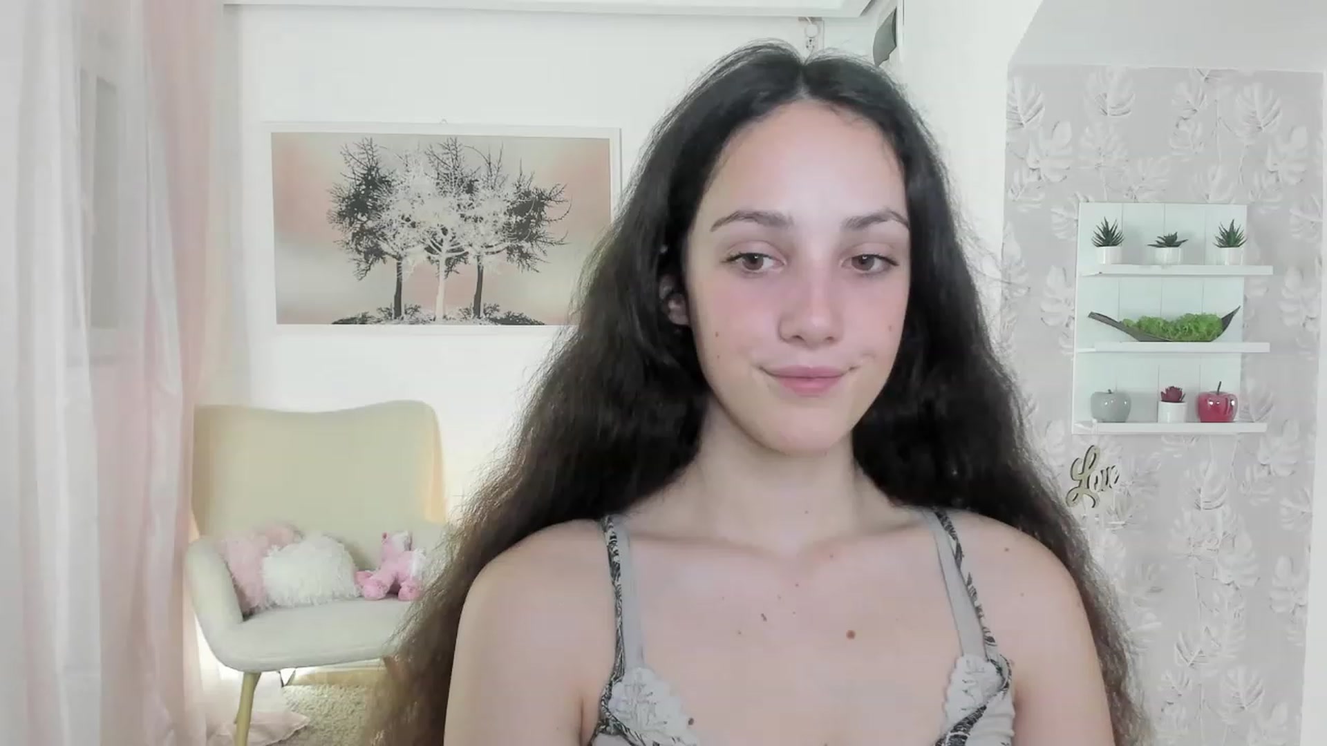 Gallery image thumbnail from Sophie_Rain18's myfreecams stream on, 06/12/2023, 14:27 image 20 of 20