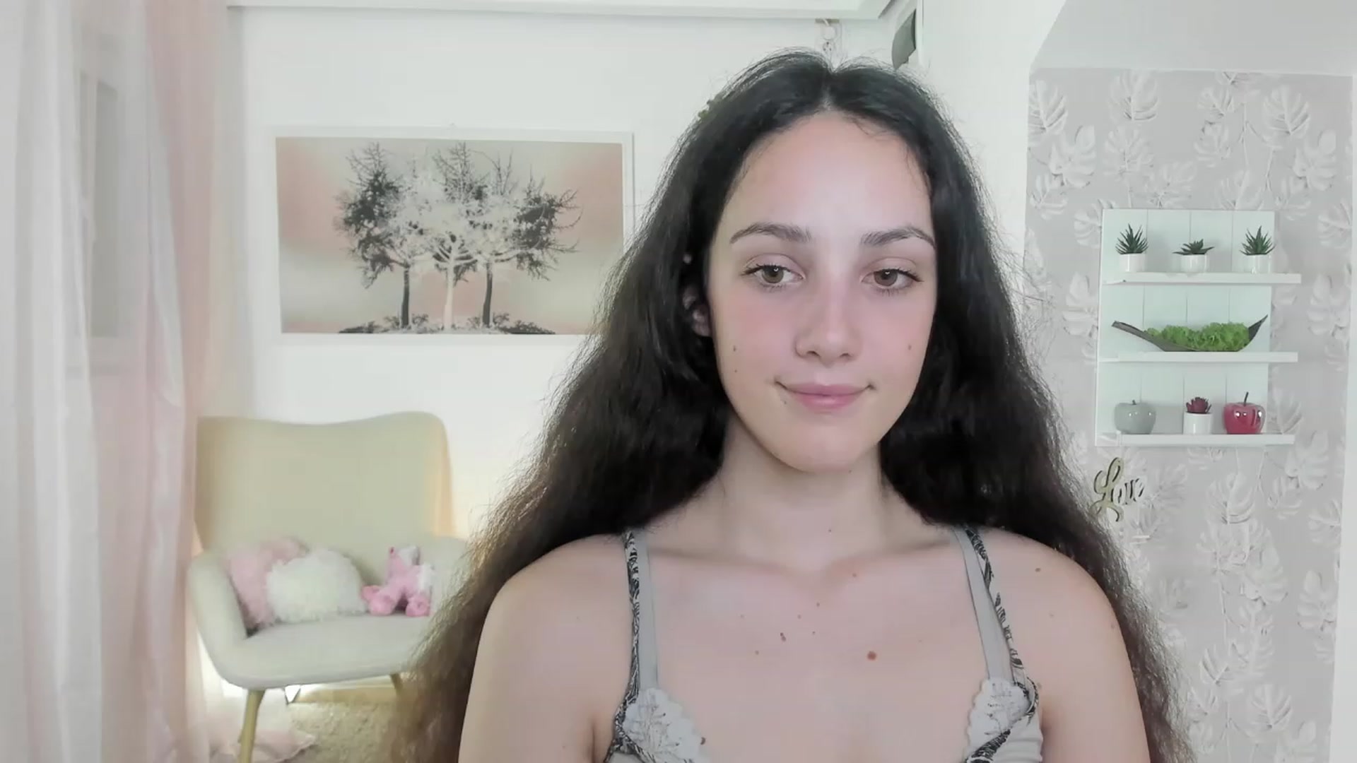 Gallery image thumbnail from Sophie_Rain18's myfreecams stream on, 06/12/2023, 14:27 image 19 of 20