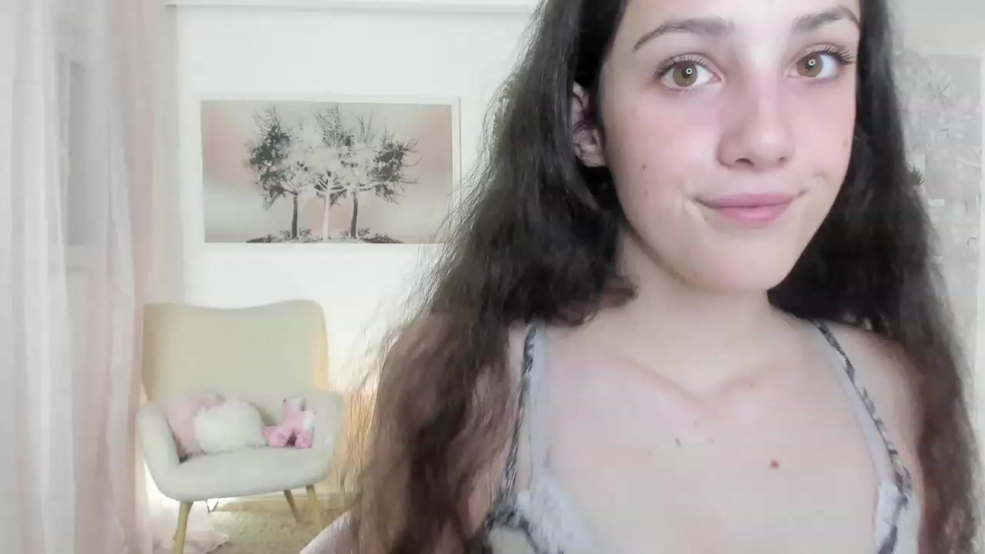 Gallery image thumbnail from Sophie_Rain18's myfreecams stream on, 06/12/2023, 14:27 image 9 of 20