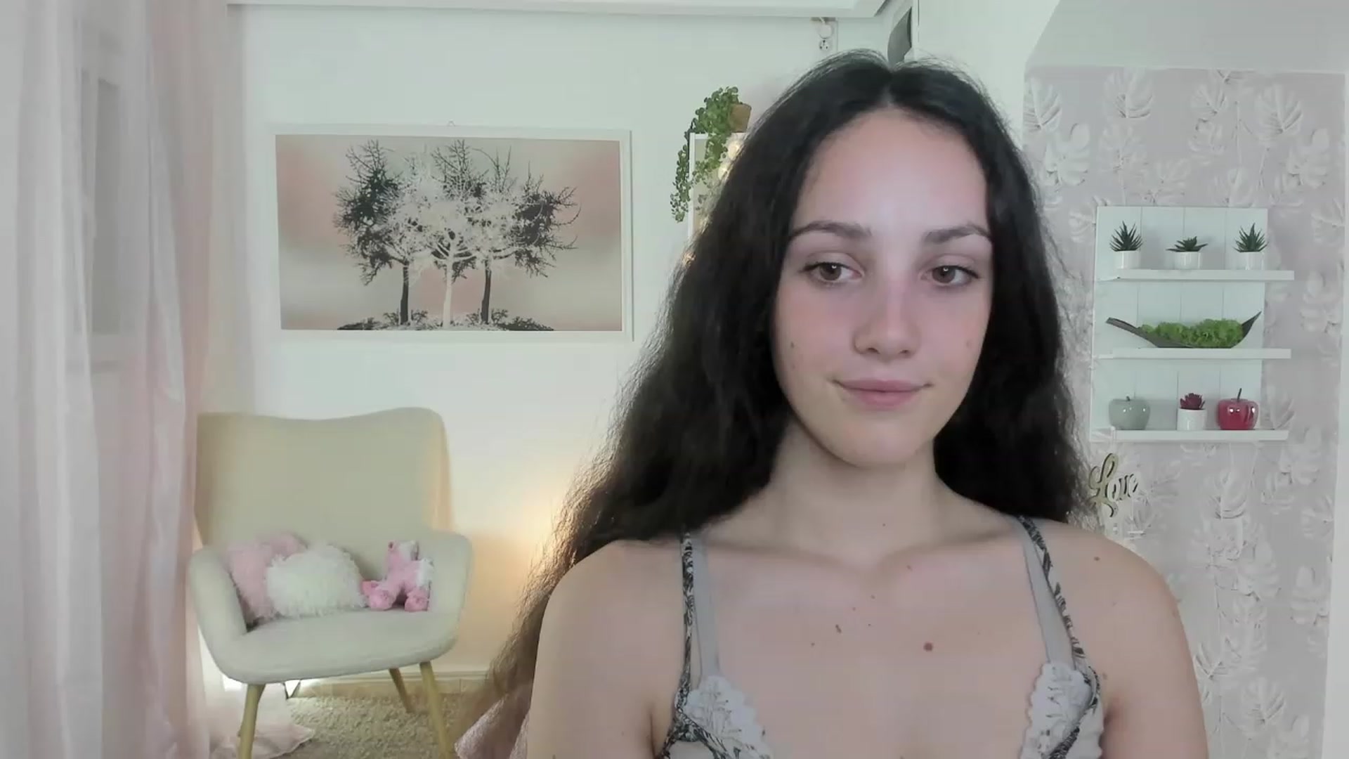 Gallery image thumbnail from Sophie_Rain18's myfreecams stream on, 06/12/2023, 14:46 image 17 of 20
