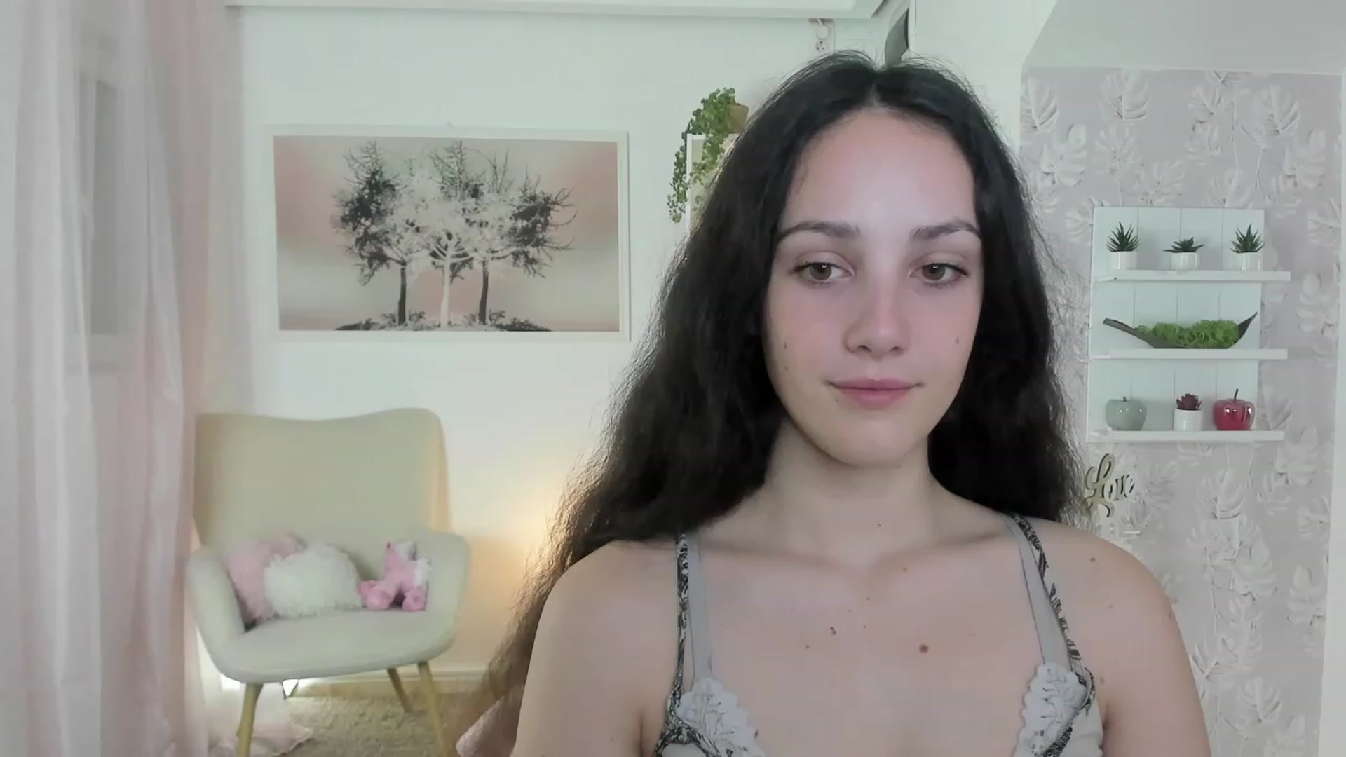 Gallery image thumbnail from Sophie_Rain18's myfreecams stream on, 06/12/2023, 14:46 image 16 of 20