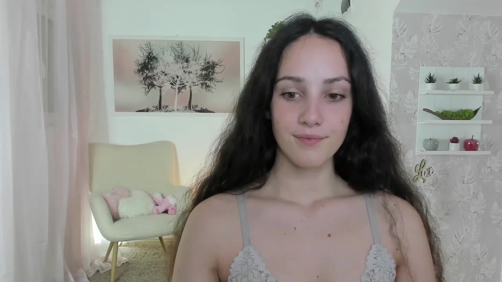 Gallery image thumbnail from Sophie_Rain18's myfreecams stream on, 06/12/2023, 16:31 image 1 of 20