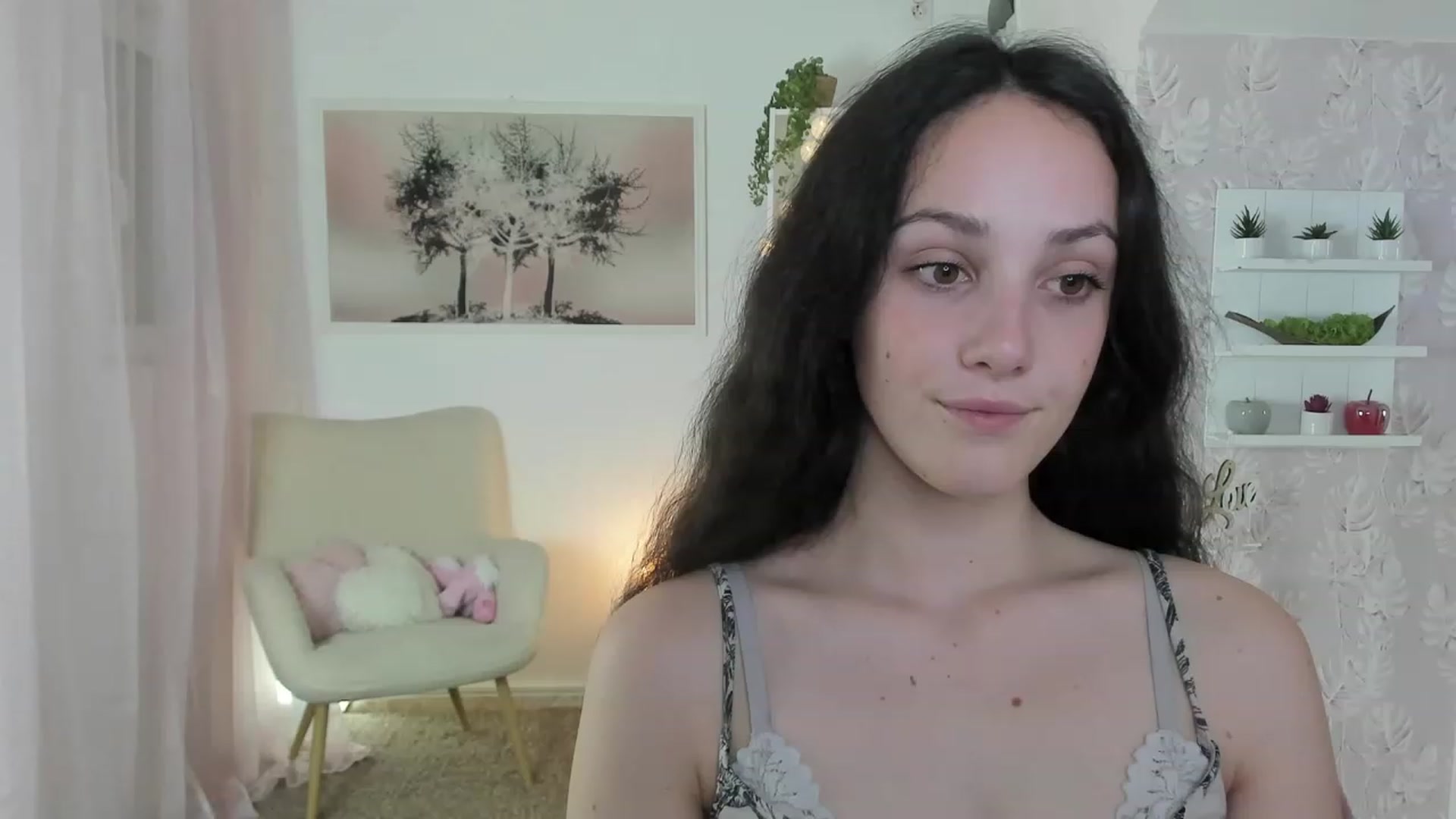 Gallery image thumbnail from Sophie_Rain18's myfreecams stream on, 06/12/2023, 17:42 image 13 of 20
