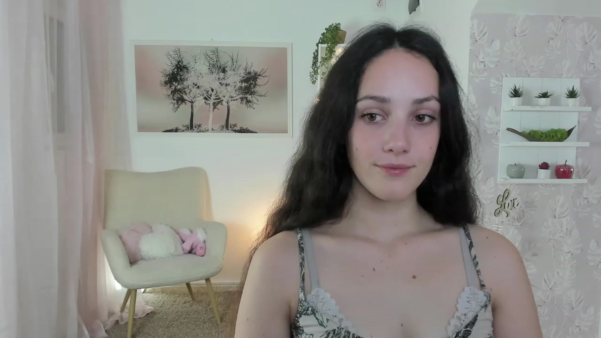 Gallery image thumbnail from Sophie_Rain18's myfreecams stream on, 06/12/2023, 17:42 image 9 of 20
