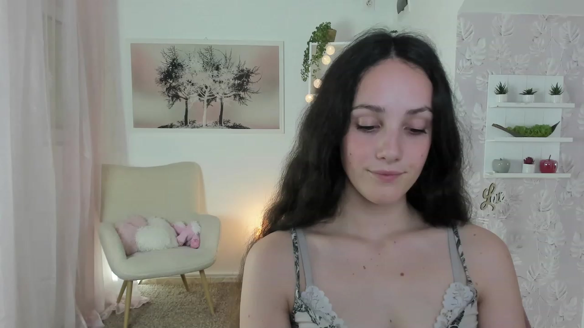 Gallery image thumbnail from Sophie_Rain18's myfreecams stream on, 06/12/2023, 17:42 image 10 of 20