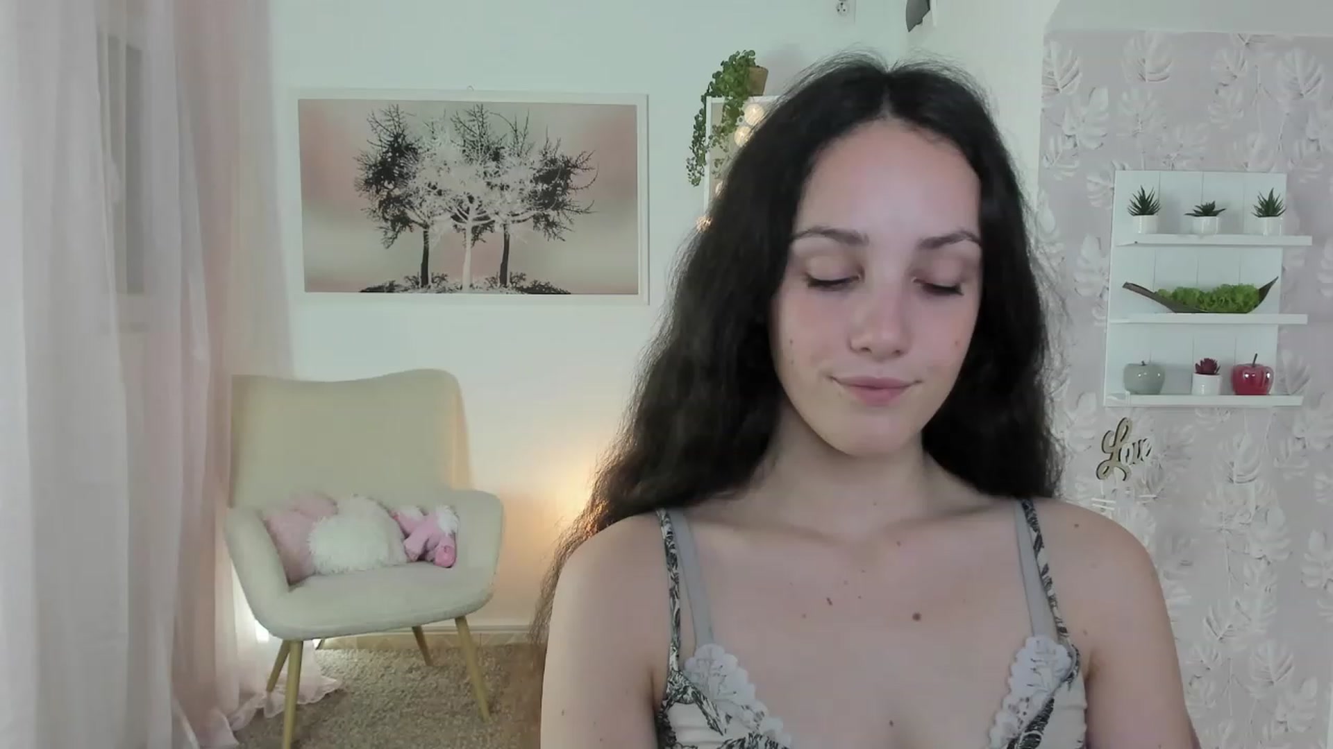 Gallery image thumbnail from Sophie_Rain18's myfreecams stream on, 06/12/2023, 17:42 image 8 of 20