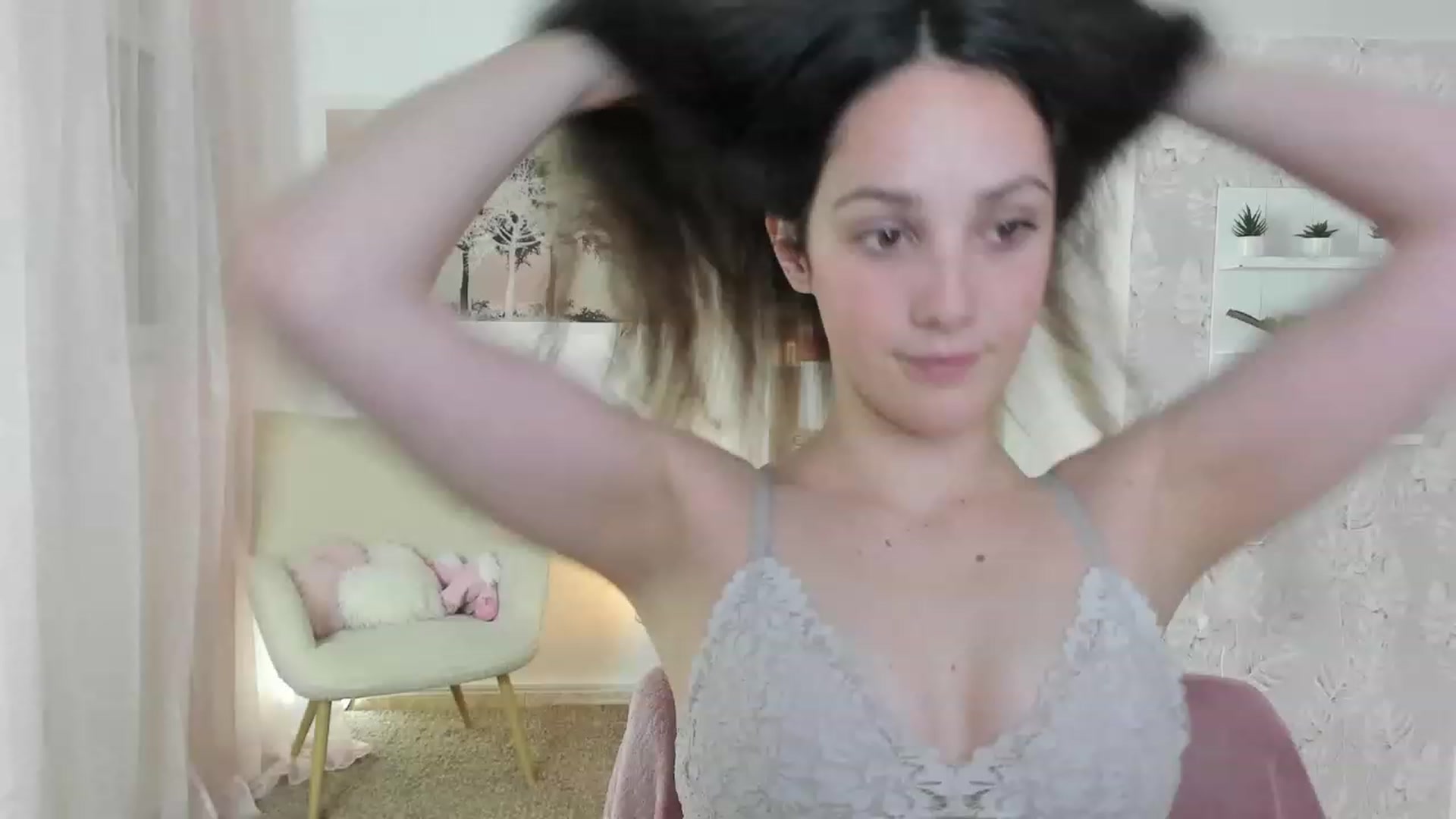 Gallery image thumbnail from Sophie_Rain18's myfreecams stream on, 06/12/2023, 18:09 image 4 of 20