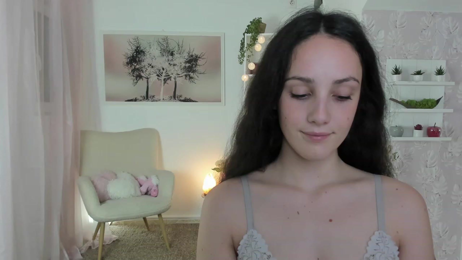 Gallery image thumbnail from Sophie_Rain18's myfreecams stream on, 06/12/2023, 18:09 image 12 of 20