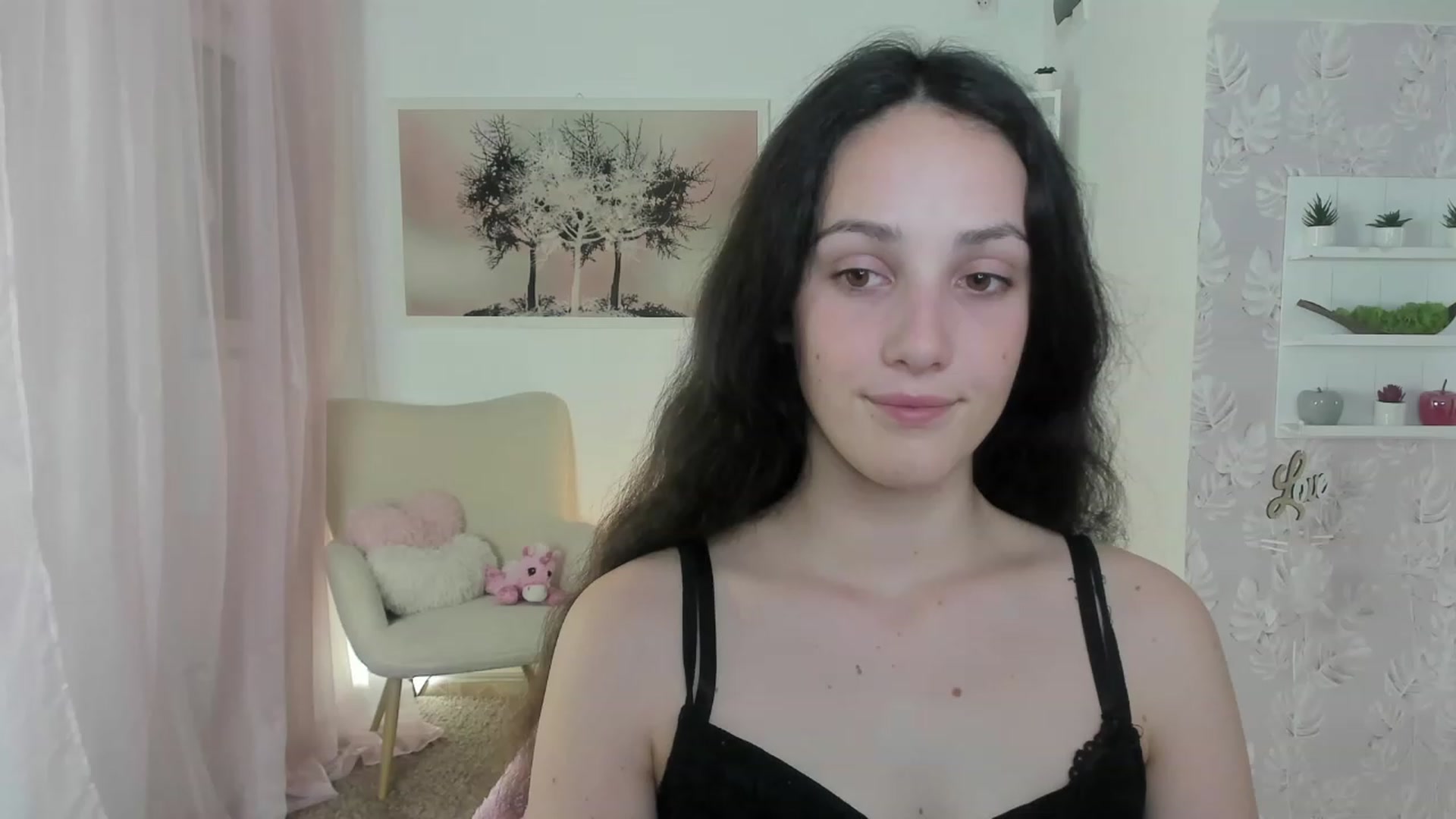 Gallery image thumbnail from Sophie_Rain18's myfreecams stream on, 06/13/2023, 16:30 image 10 of 20