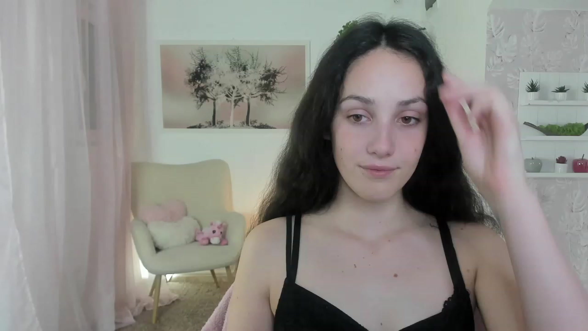 Gallery image thumbnail from Sophie_Rain18's myfreecams stream on, 06/13/2023, 16:30 image 20 of 20