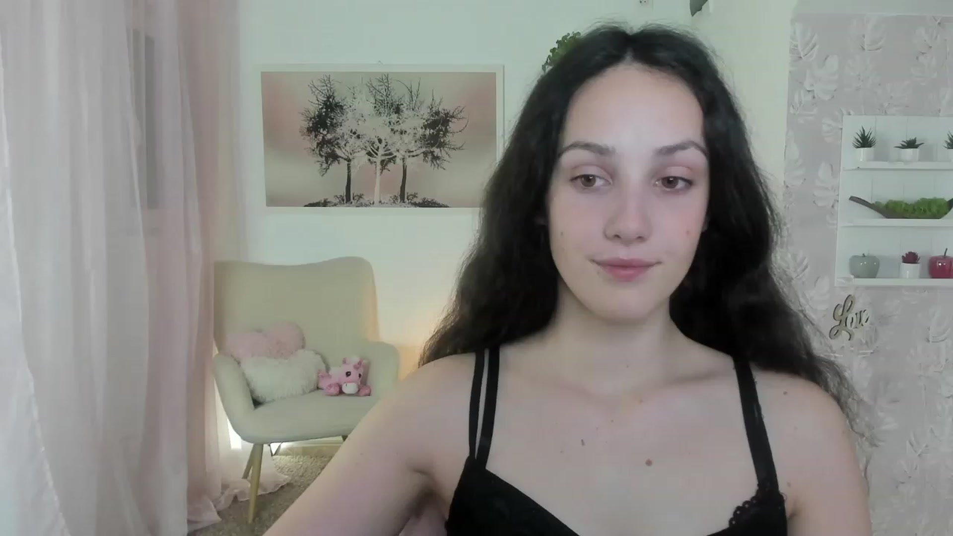 Gallery image thumbnail from Sophie_Rain18's myfreecams stream on, 06/13/2023, 16:30 image 18 of 20
