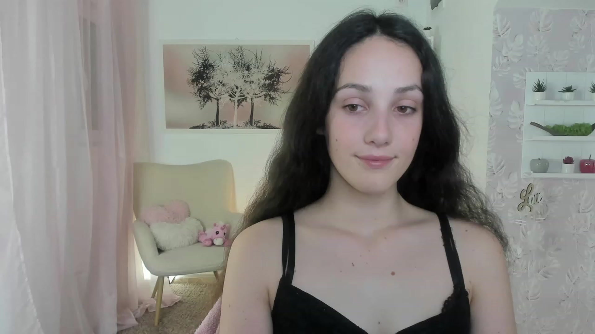 Gallery image thumbnail from Sophie_Rain18's myfreecams stream on, 06/13/2023, 16:30 image 8 of 20