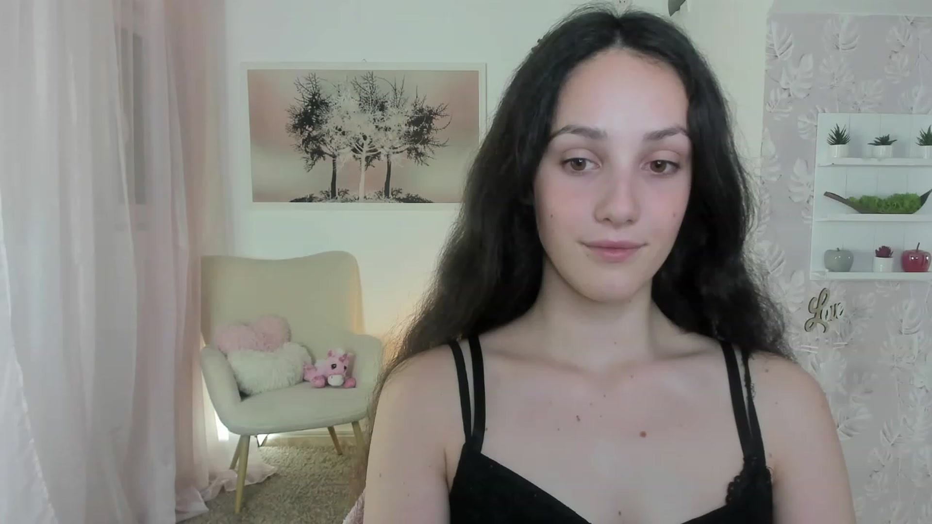 Gallery image thumbnail from Sophie_Rain18's myfreecams stream on, 06/13/2023, 18:13 image 11 of 20