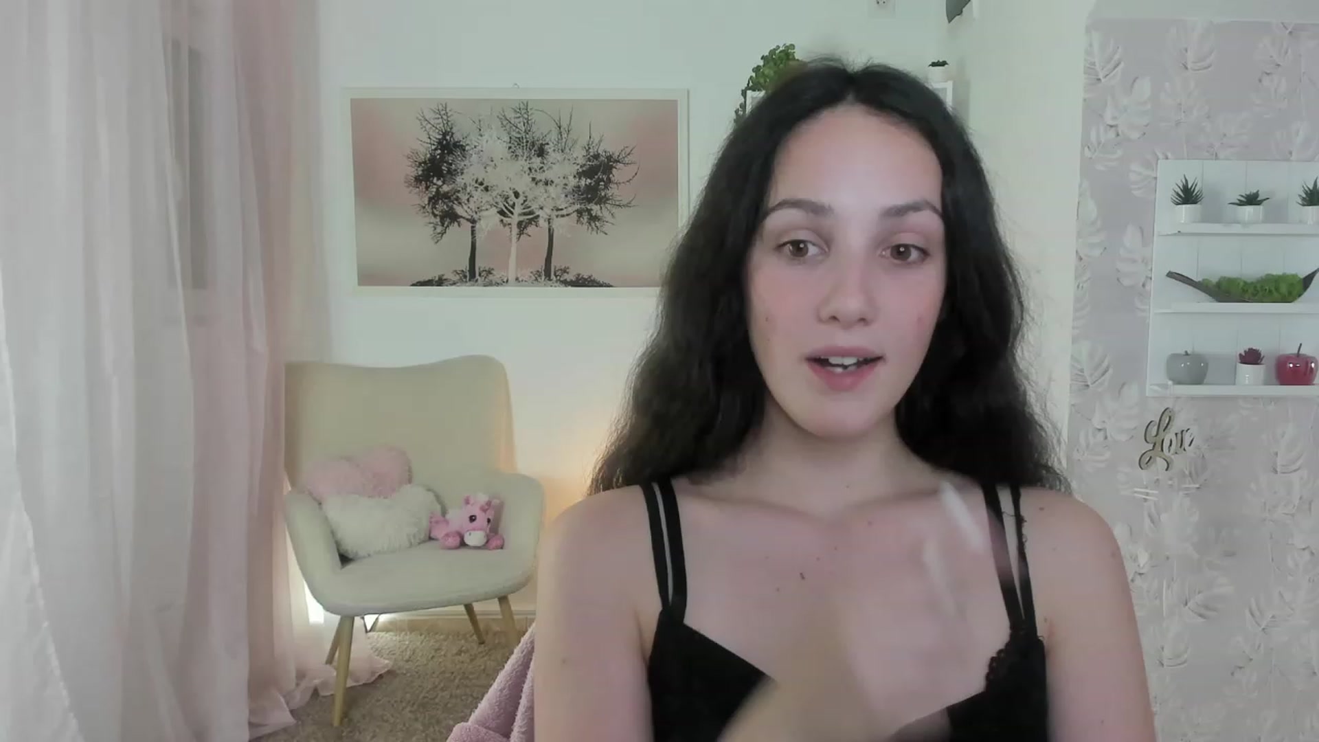 Gallery image thumbnail from Sophie_Rain18's myfreecams stream on, 06/13/2023, 18:40 image 15 of 20