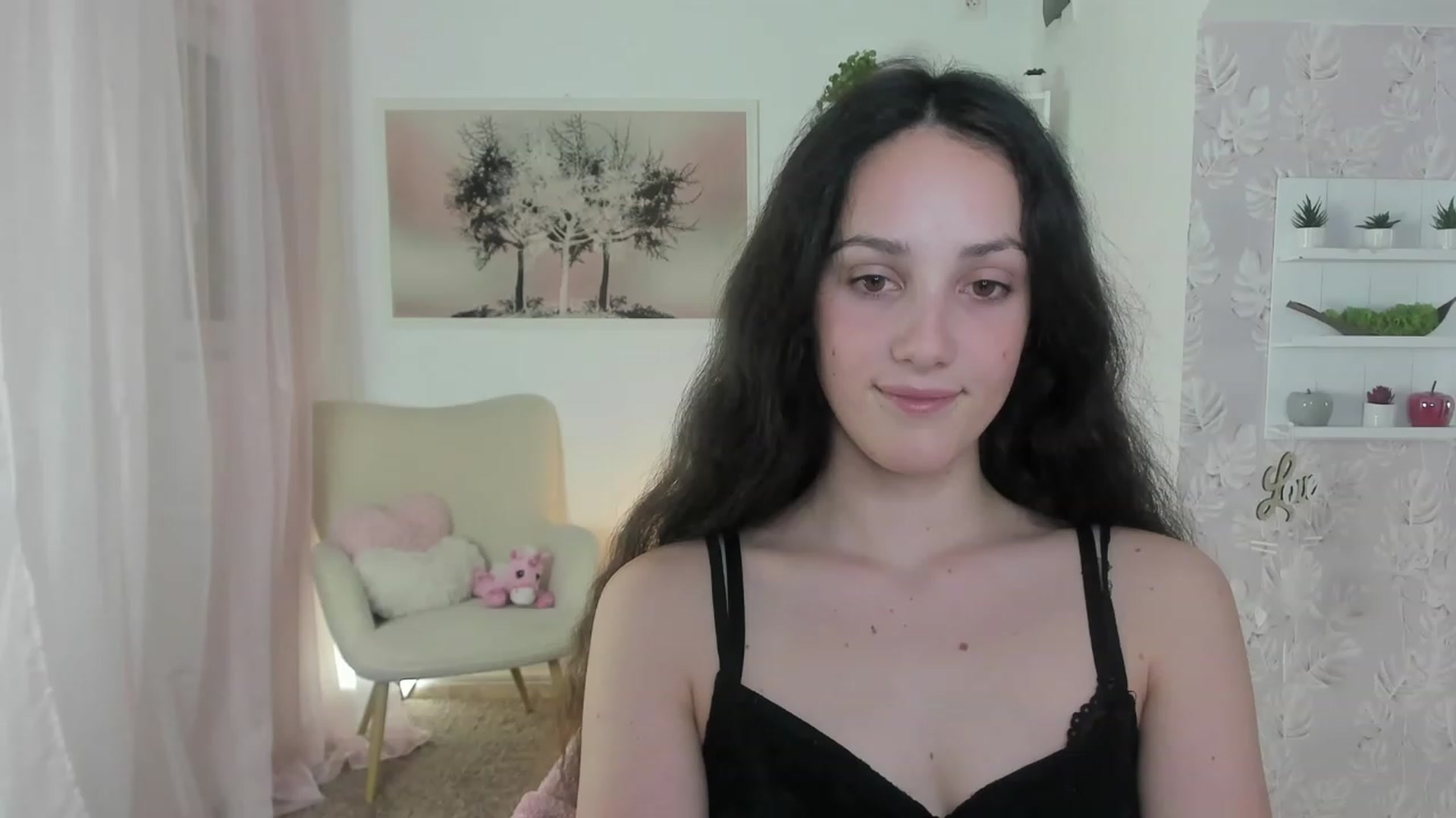 Gallery image thumbnail from Sophie_Rain18's myfreecams stream on, 06/13/2023, 18:40 image 8 of 20