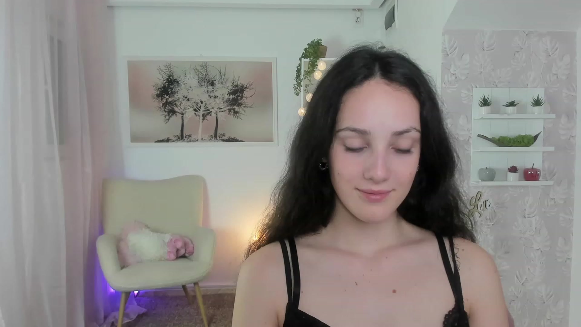 Gallery image thumbnail from Sophie_Rain18's myfreecams stream on, 06/14/2023, 14:54 image 2 of 20