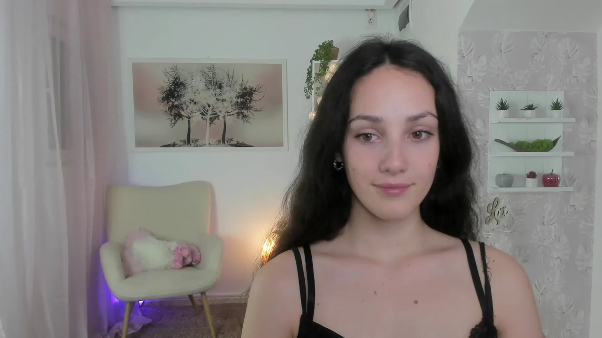 Gallery image thumbnail from Sophie_Rain18's myfreecams stream on, 06/14/2023, 14:54 image 7 of 20
