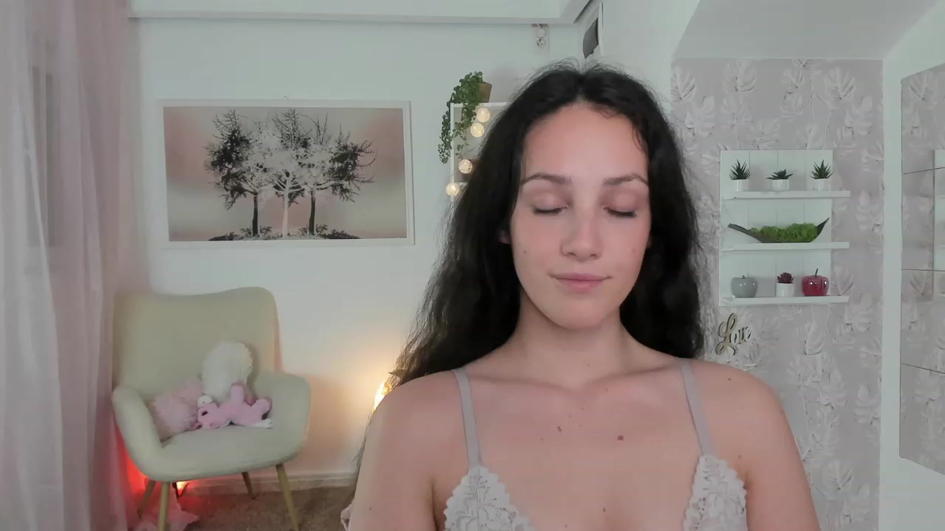 Gallery image thumbnail from Sophie_Rain18's myfreecams stream on, 06/16/2023, 17:21 image 20 of 20