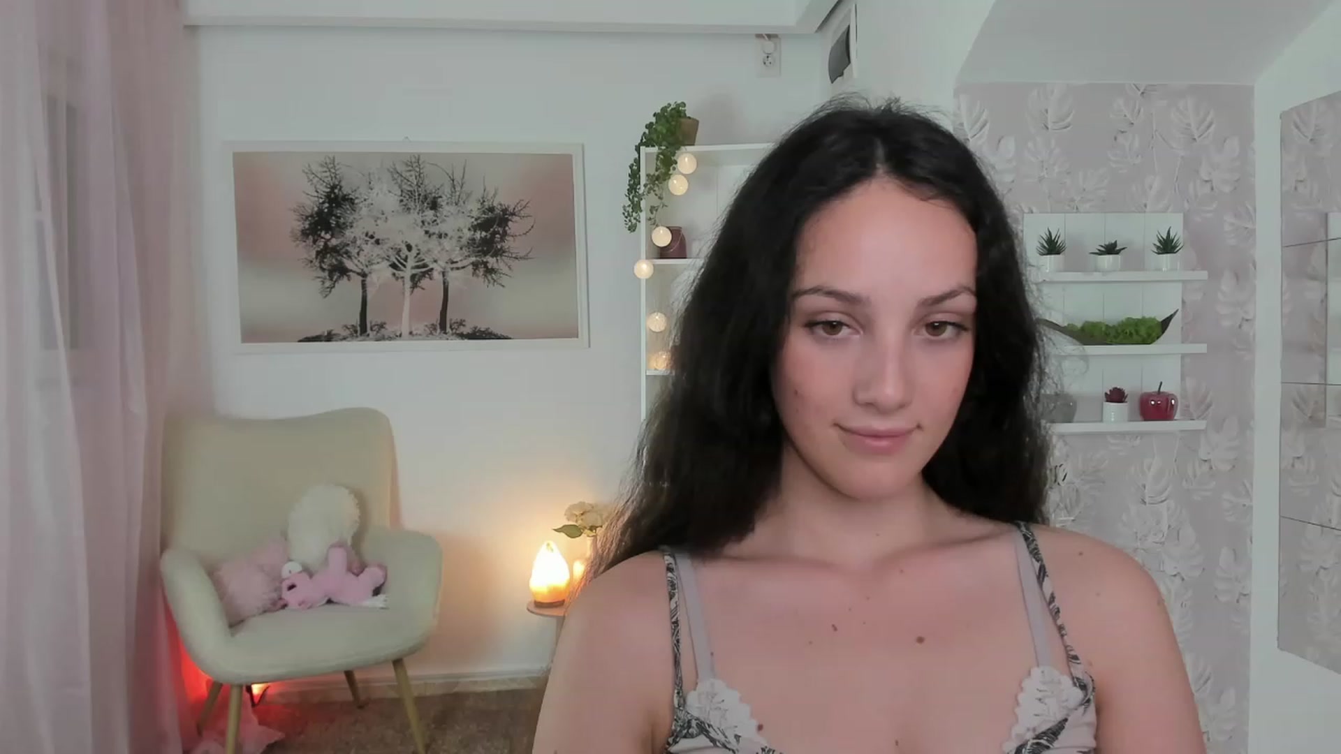 Gallery image thumbnail from Sophie_Rain18's myfreecams stream on, 06/16/2023, 17:21 image 14 of 20