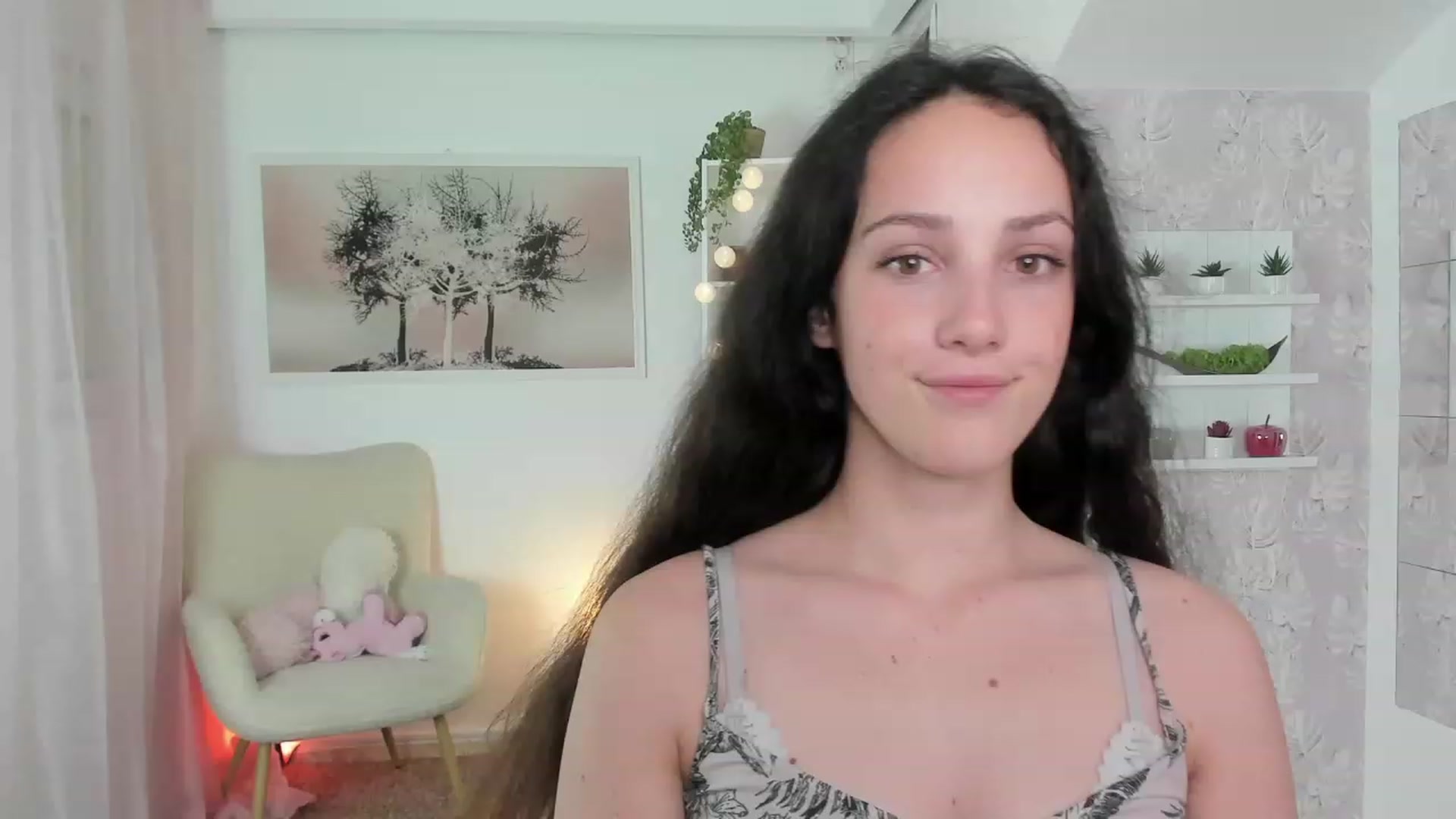 Gallery image thumbnail from Sophie_Rain18's myfreecams stream on, 06/16/2023, 17:21 image 2 of 20