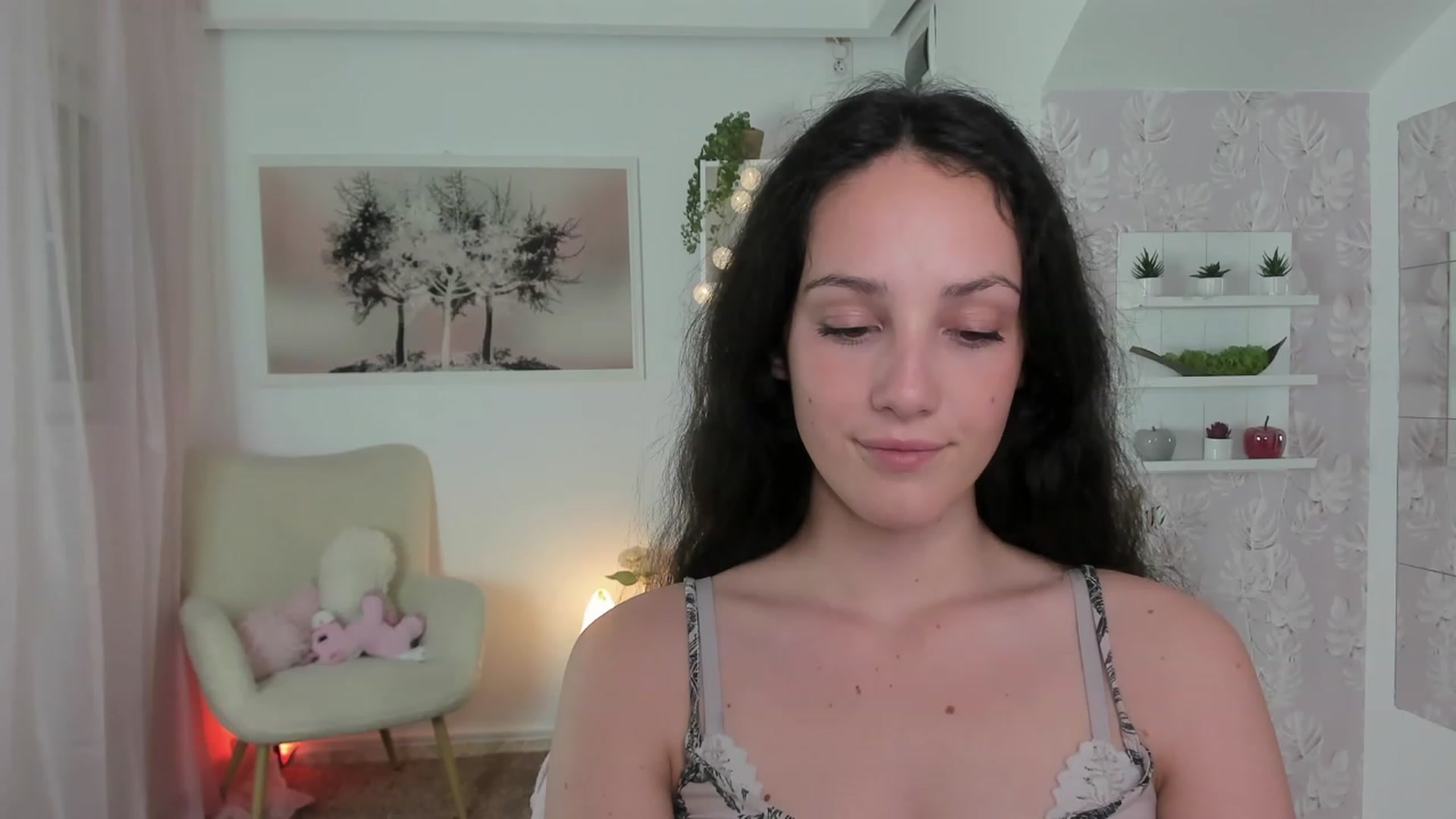 Gallery image thumbnail from Sophie_Rain18's myfreecams stream on, 06/16/2023, 17:21 image 3 of 20