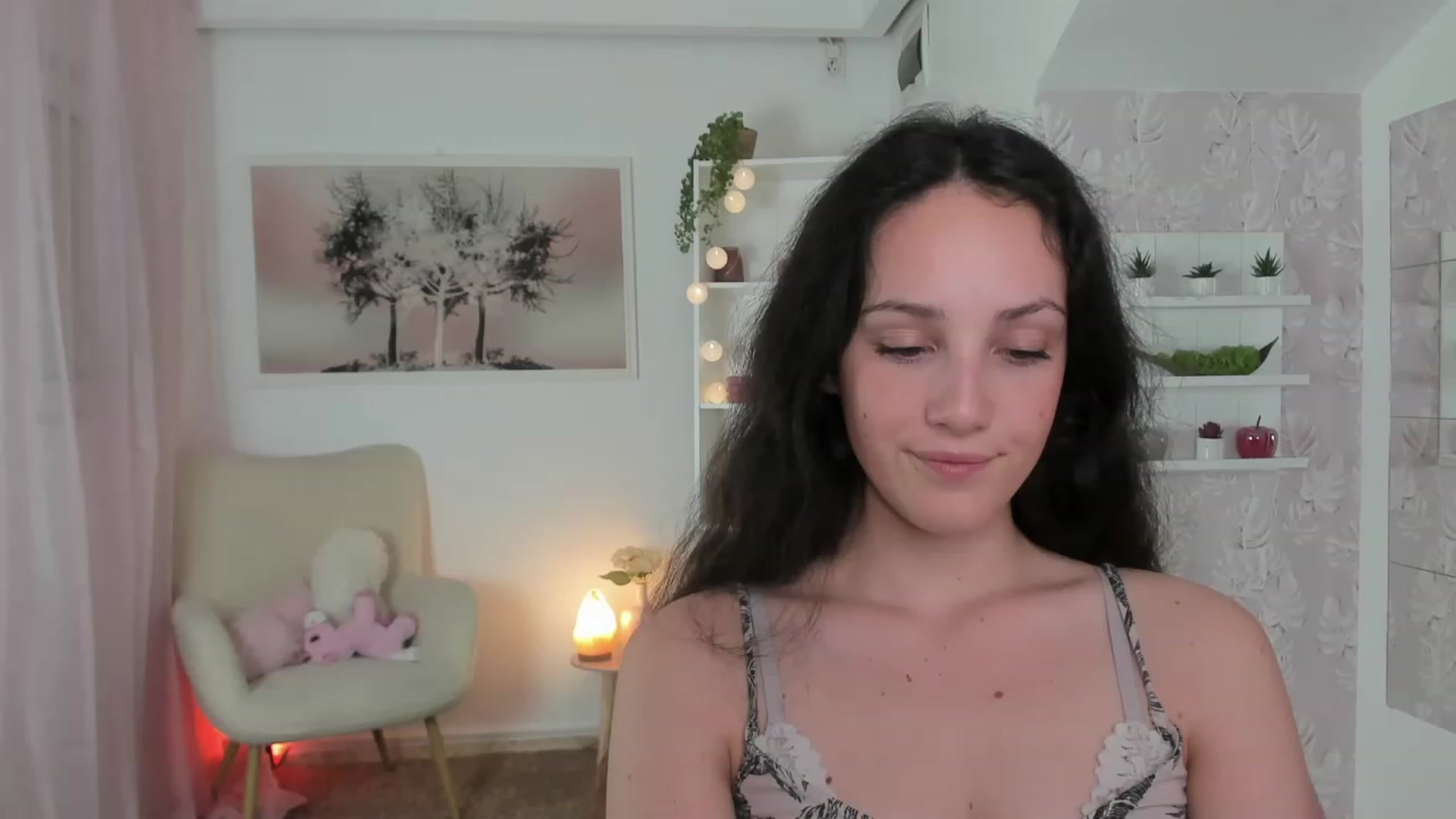 Gallery image thumbnail from Sophie_Rain18's myfreecams stream on, 06/16/2023, 17:21 image 12 of 20