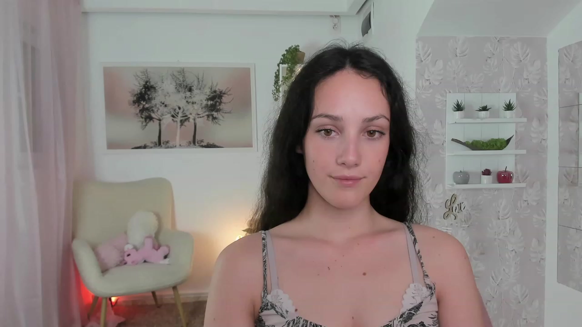 Gallery image thumbnail from Sophie_Rain18's myfreecams stream on, 06/16/2023, 17:21 image 8 of 20