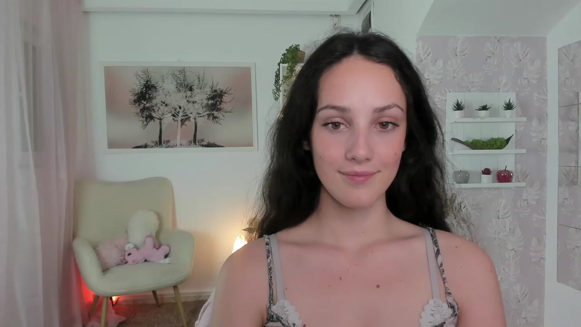Gallery image thumbnail from Sophie_Rain18's myfreecams stream on, 06/16/2023, 17:21 image 4 of 20