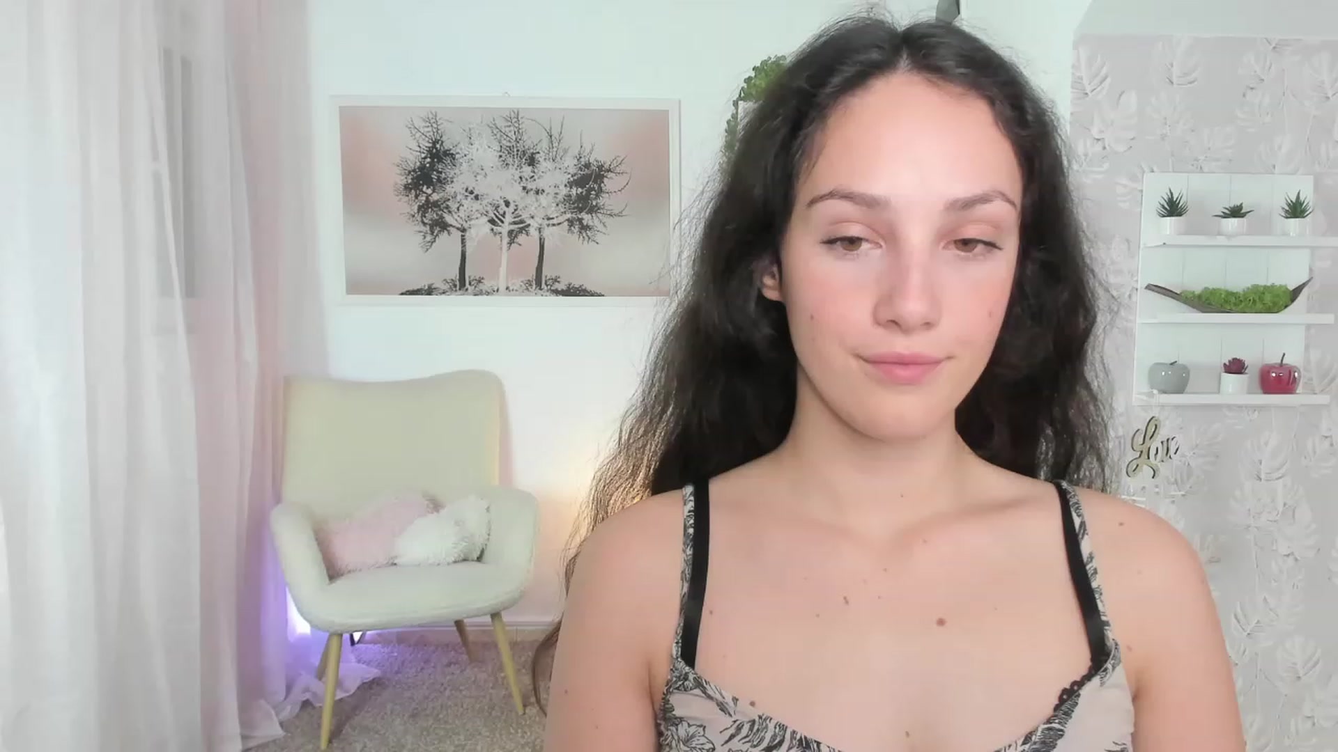 Gallery image thumbnail from Sophie_Rain18's myfreecams stream on, 06/19/2023, 14:06 image 11 of 20