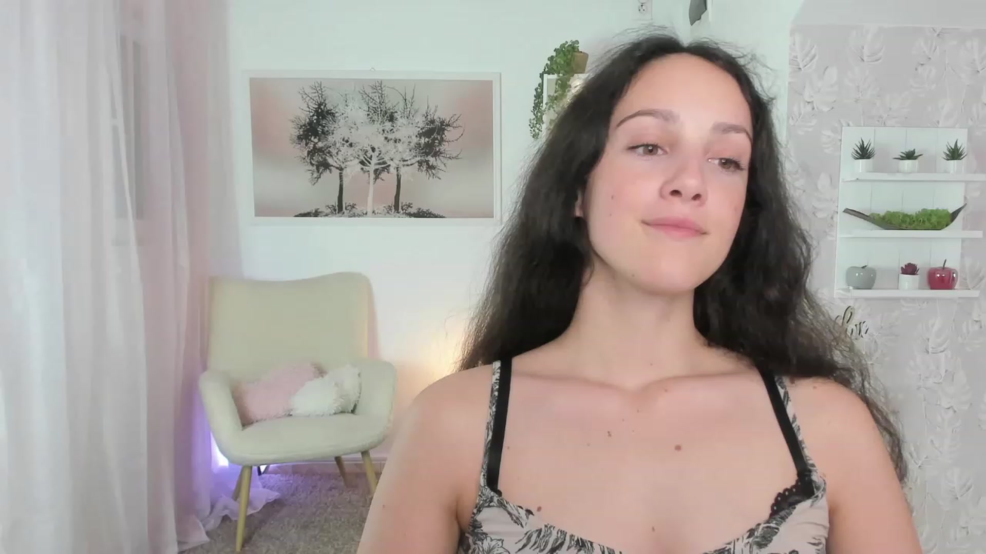 Gallery image thumbnail from Sophie_Rain18's myfreecams stream on, 06/19/2023, 15:38 image 14 of 20