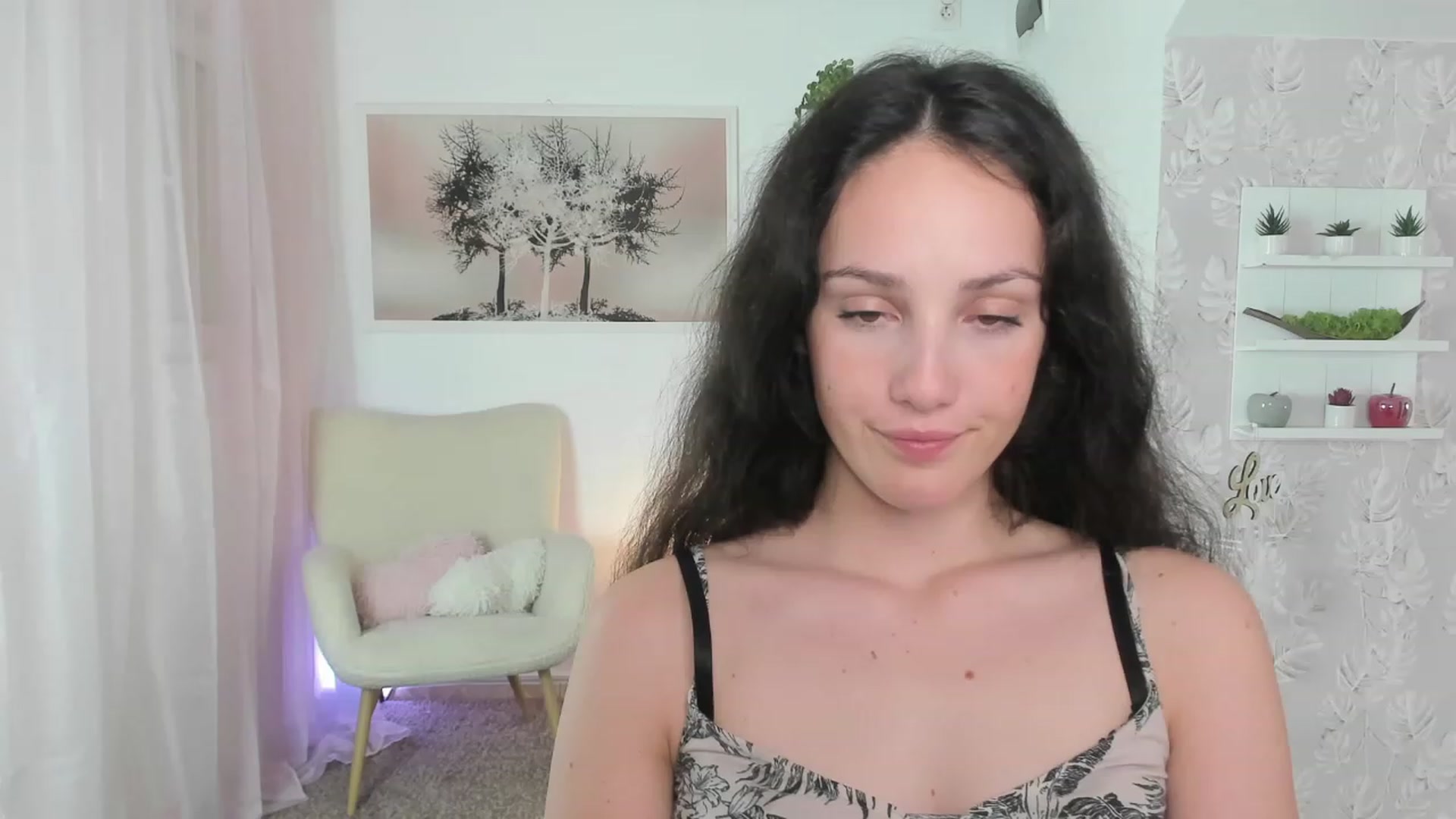 Gallery image thumbnail from Sophie_Rain18's myfreecams stream on, 06/19/2023, 16:43 image 9 of 20