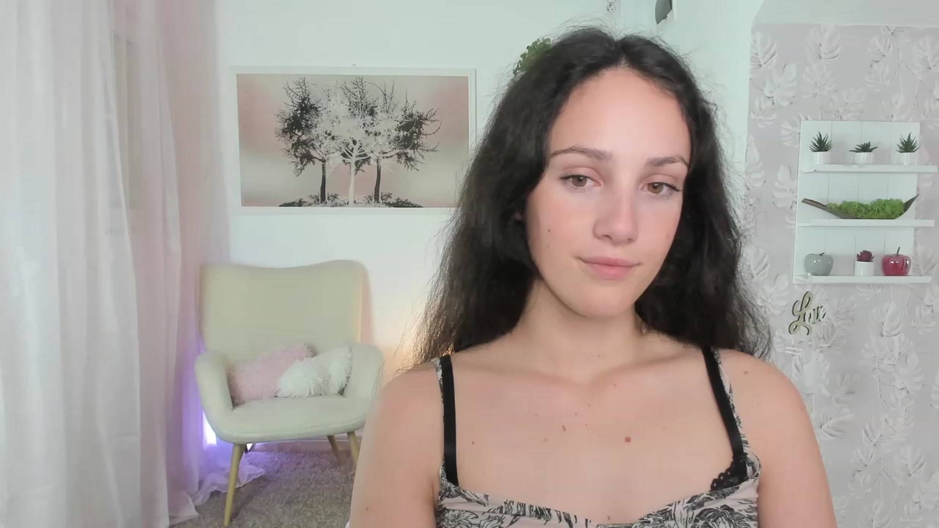 Gallery image thumbnail from Sophie_Rain18's myfreecams stream on, 06/19/2023, 16:43 image 3 of 20