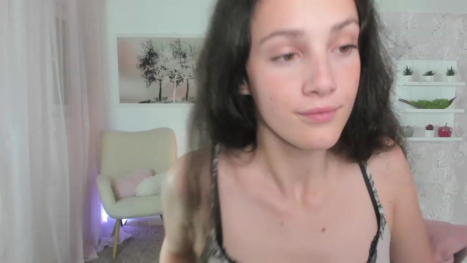 Gallery image thumbnail from Sophie_Rain18's myfreecams stream on, 06/19/2023, 17:38 image 1 of 20