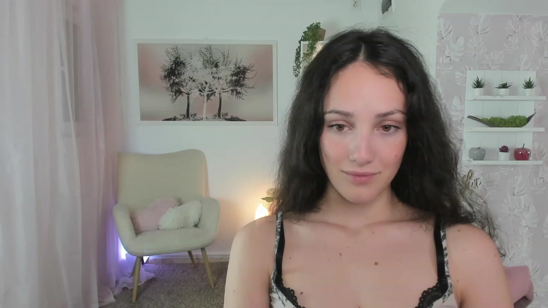 Gallery image thumbnail from Sophie_Rain18's myfreecams stream on, 06/19/2023, 17:38 image 15 of 20